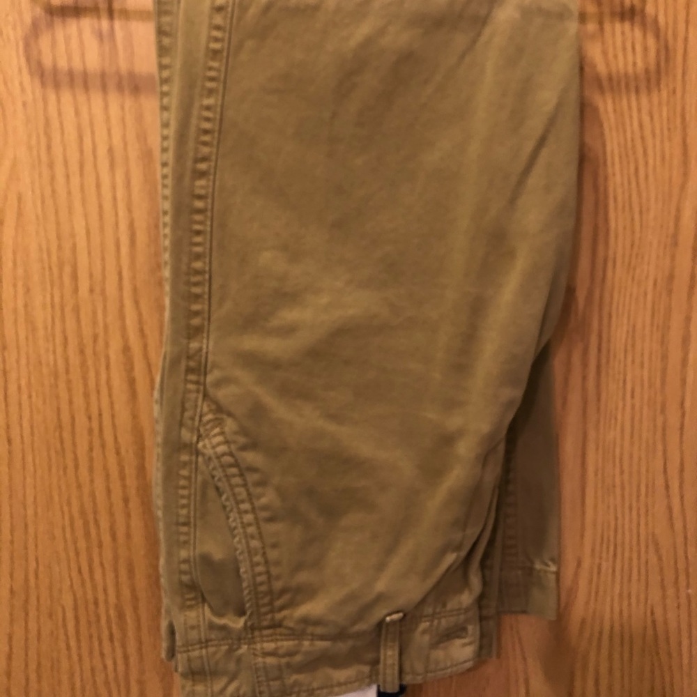 Men’s AE khaki